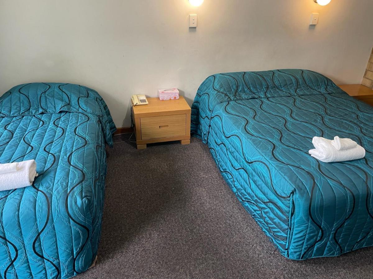 Pavlos Motel Ingle Farm Екстер'єр фото